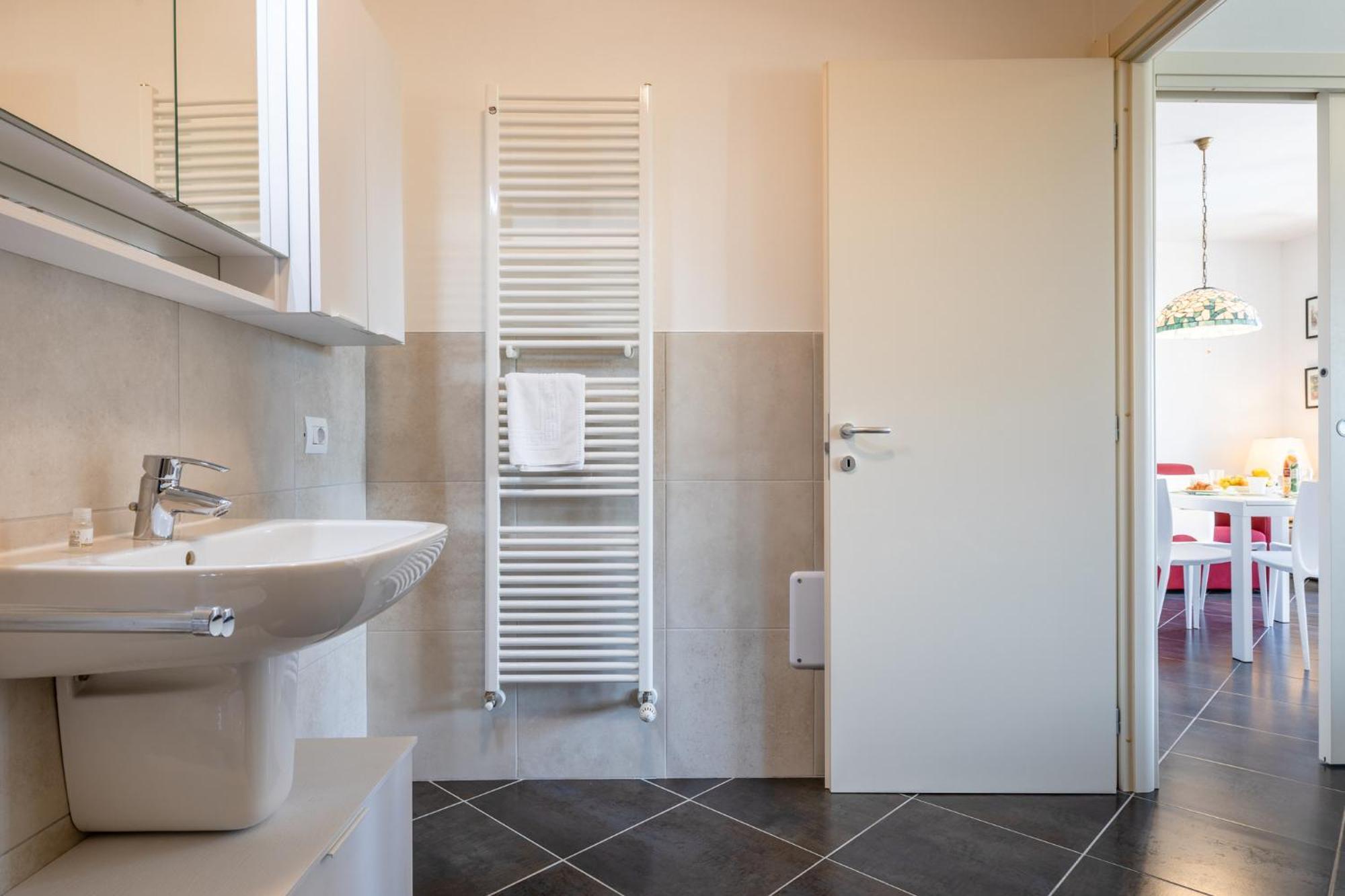 Corte Fasanella 25 - Gardagate Apartment Toscolano-Maderno